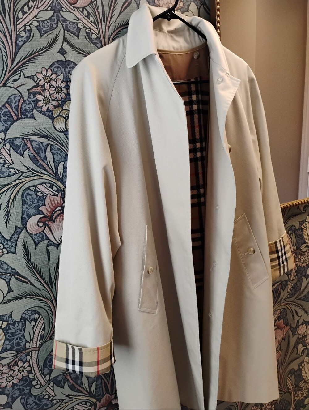 Vintage Burberry Trench Coat With Removable Liner, Mid length - Picture 8 of 16